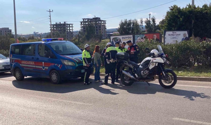 Mersin’de Trafik Kazası: 2 Yaralı