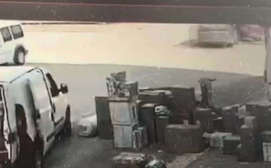 Manavgat’ta İki Otomobil Çarpıştı: 2 Yaralı