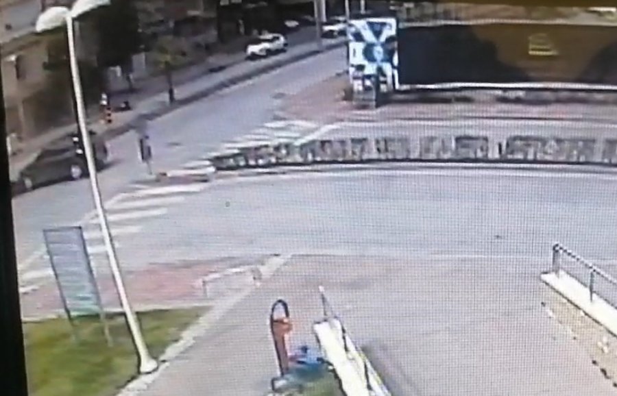 Çarpmanın Etkisiyle 15 Metre Savrulan Motosikletin Sürücüsü Ağır Yaralandı