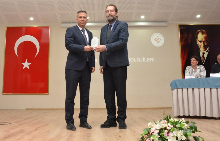 Estü’lü Bilim İnsanları Havacılık Ve Uzay Teknolojileri Panelinde Geleceğin Bilim İnsanları İle Buluştu