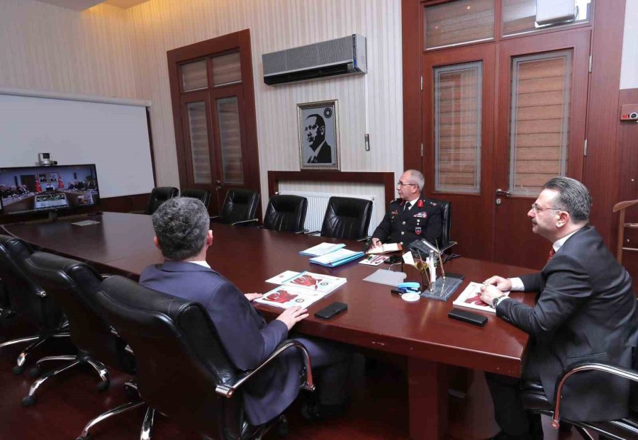 Vali Hüseyin Aksoy, Seçim Güvenliği Toplantısı’na Katıldı
