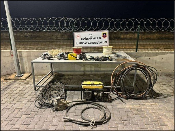 100 Bin Liralık Tadilat Malzemesi Çalan 3 Şüpheli Tutuklandı