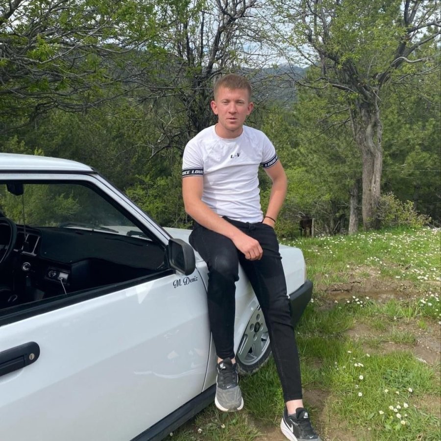 (düzeltme) Antalya’da 3 Aracın Karıştığı Feci Kaza: 3 Ölü