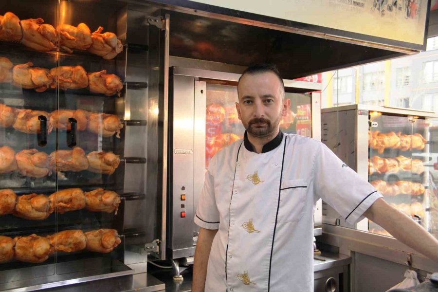 ‘askıda Tavuk’ İle Ailelere İftarlık Hazırlıyor
