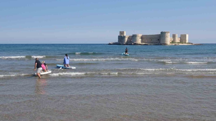 Kızkalesi’nde Mart Ayında Deniz Keyfi