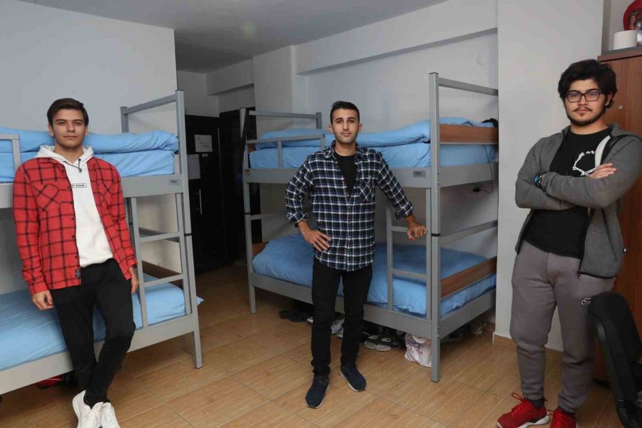 Başkan Böcek: “halkçı Projeler Sürecek”