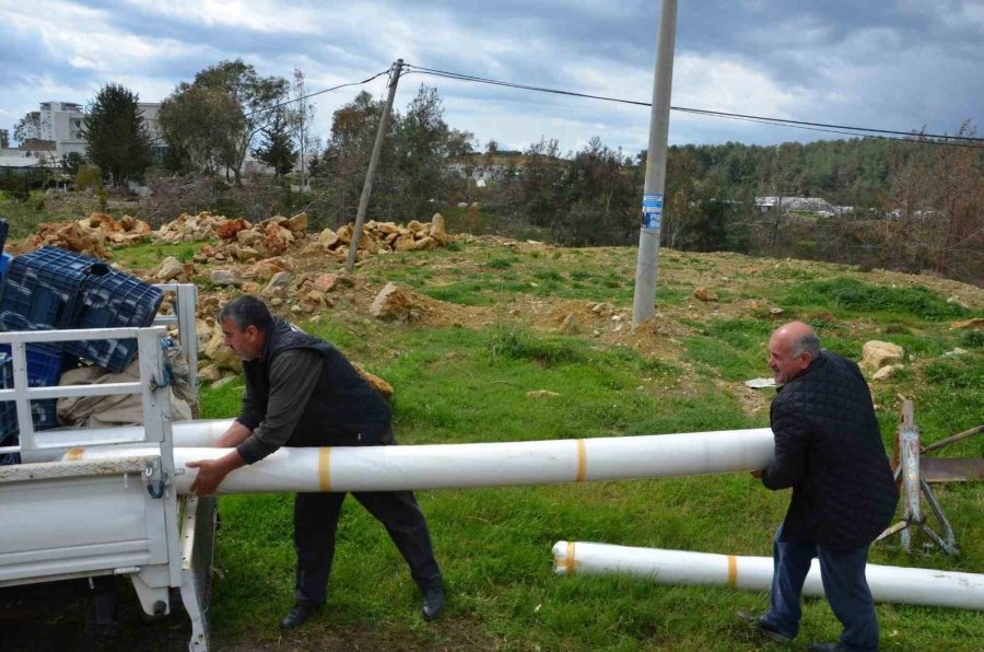 Alanya’da Afetzede 51 Üreticiye Sera Naylonu Desteği