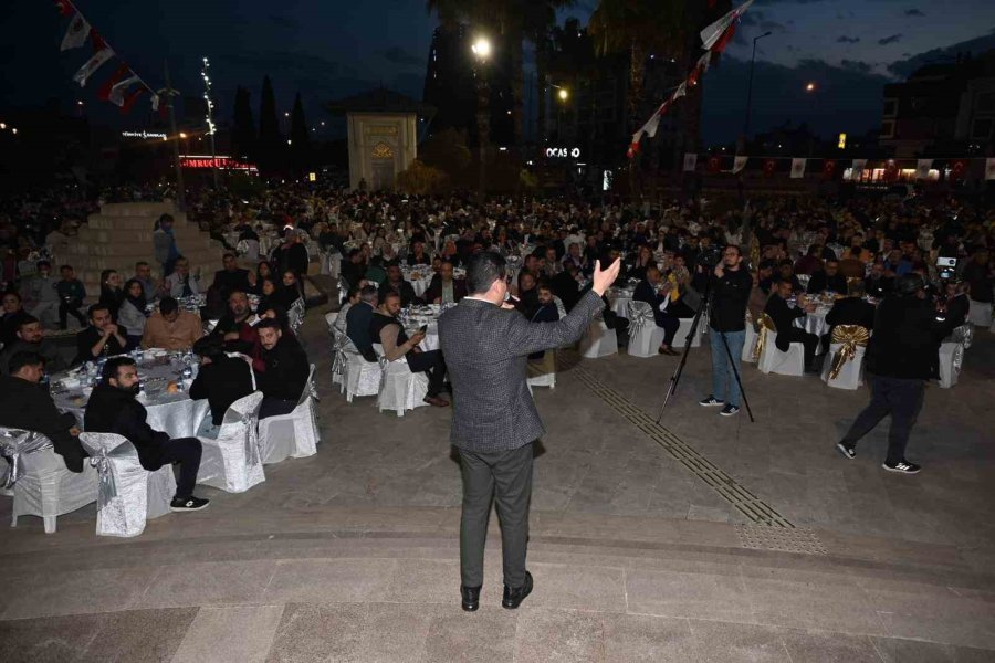 Tütüncü’den Kepez Belediyesi Çalışanlarına Veda