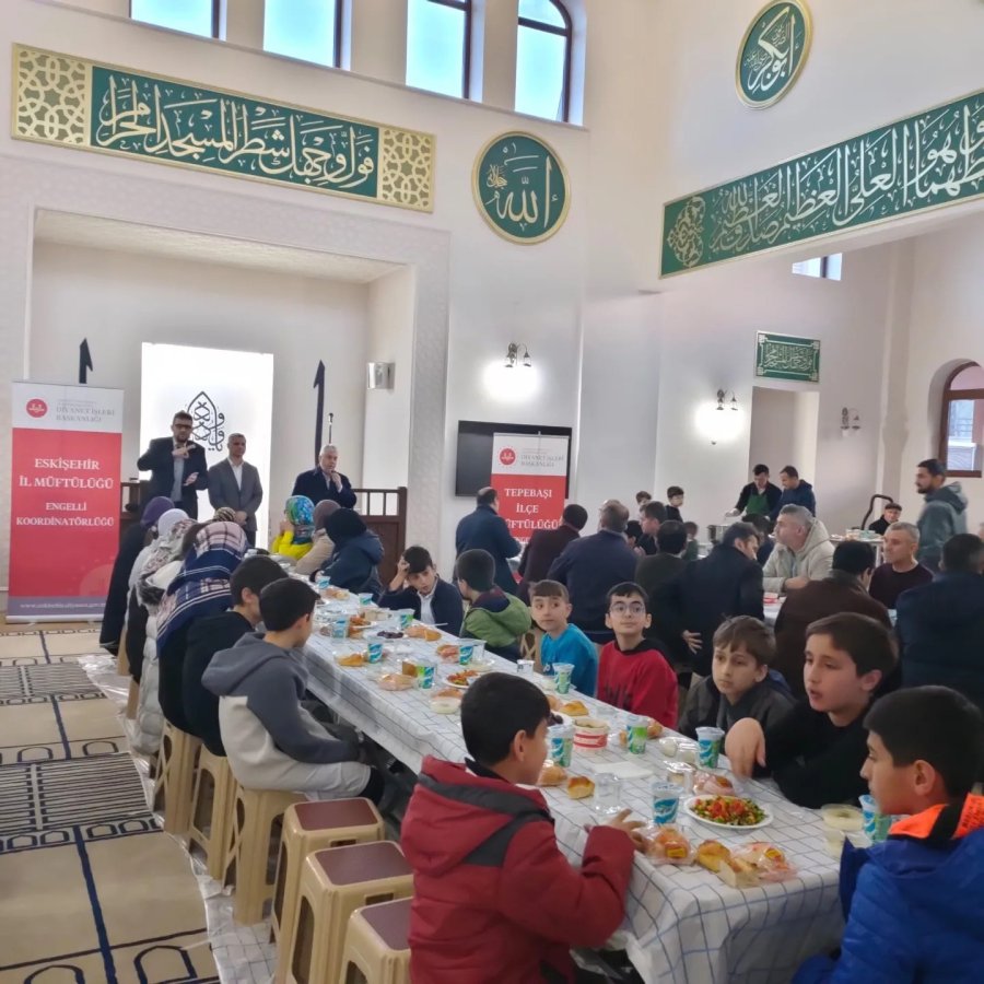 Engelli Vatandaşlar Engelsiz Camii’nde Bir Araya Geldi
