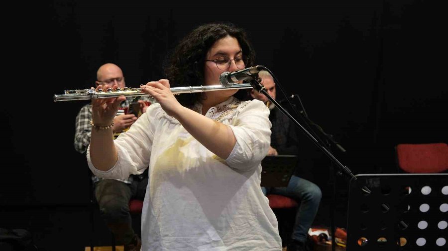 Tıp Öğrencilerinden Müzik Korosu