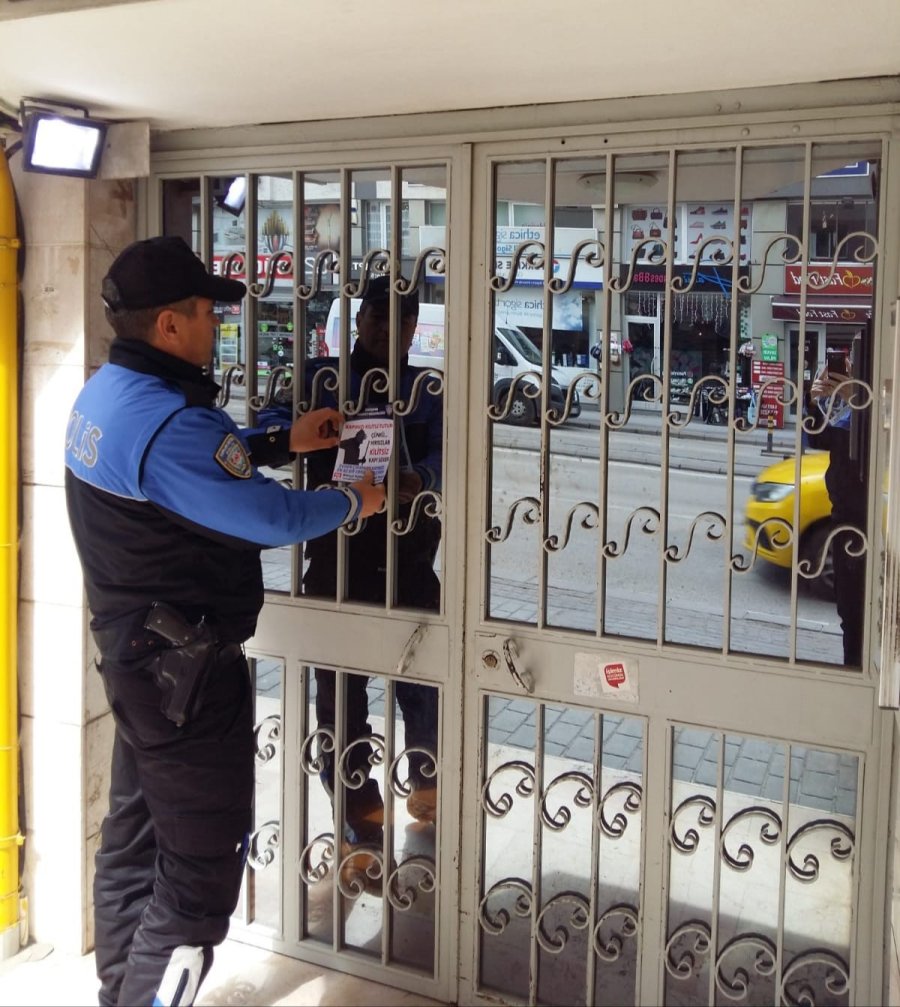 Polis Yüzlerce Vatandaşı Hırsızlık Ve Dolandırıcılık Konularıyla İlgili Bilgilendirdi