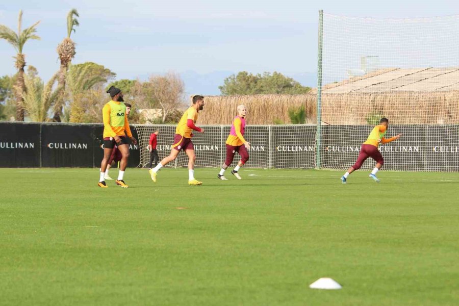 Galatasaray, Antalya’da Hatayspor Maçı Hazırlıklarına Sürdürdü