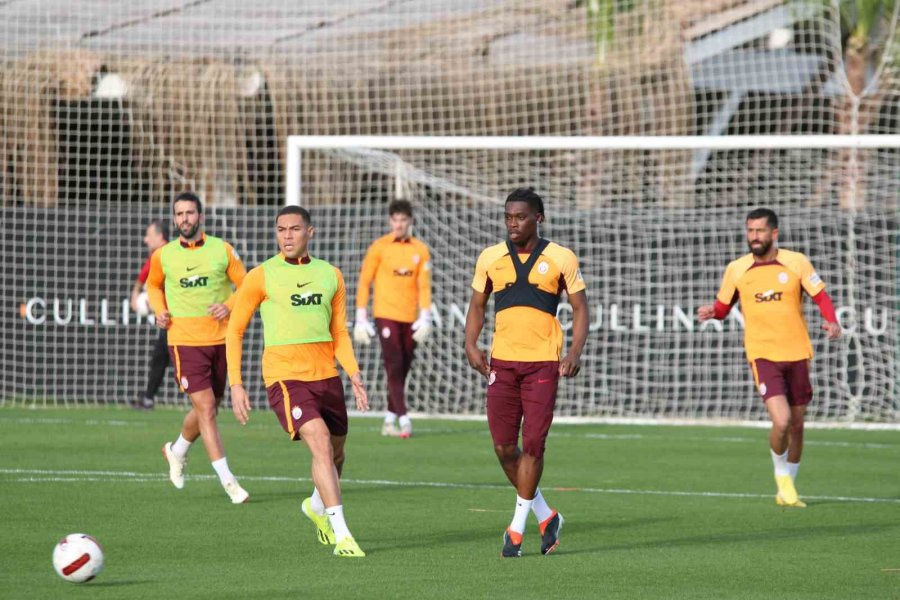 Galatasaray, Antalya’da Hatayspor Maçı Hazırlıklarına Sürdürdü
