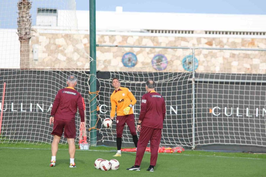 Galatasaray, Antalya’da Hatayspor Maçı Hazırlıklarına Sürdürdü