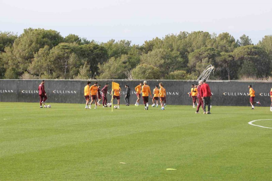 Galatasaray, Antalya’da Hatayspor Maçı Hazırlıklarına Sürdürdü