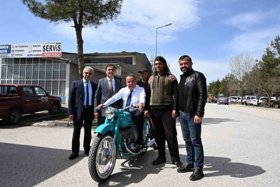 Başkan Böcek: “elmalı Her Alanda Marka Olacak”