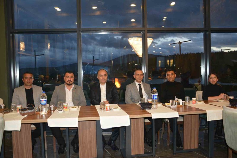 Korkuteli’nin 58 Mahalle Muhtarı İftarda Buluştu