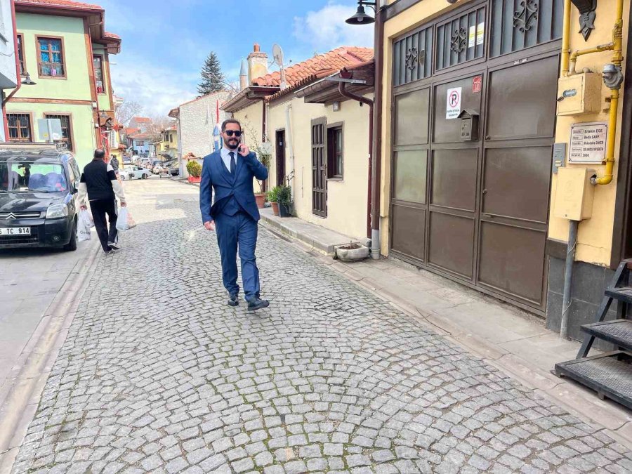 50 Yıllık Muhtarı Genç Aday Emekli Etmeye Çalışacak