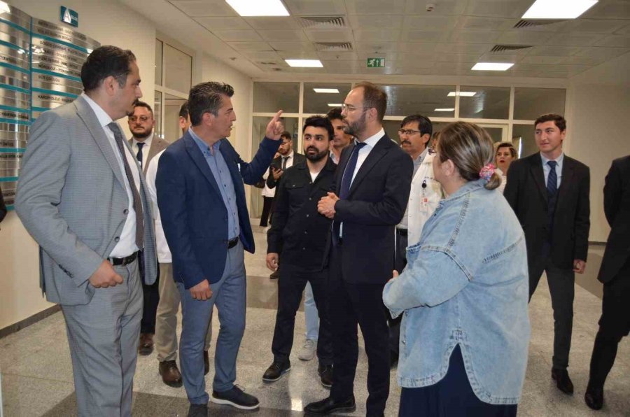 İl Sağlık Müdürü Ekingen, Alkü Eğitim Ve Araştırma Hastanesi’ndeki Çalışmaları İnceledi