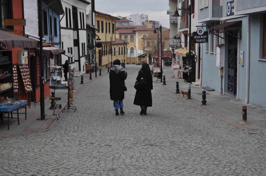 Esnaftan "o Kararı Yeniden Değerlendirin" Çağrısı