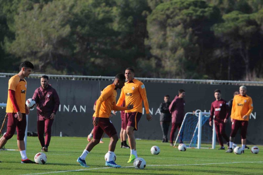 Galatasaray’ın Antalya Kampı Devam Ediyor