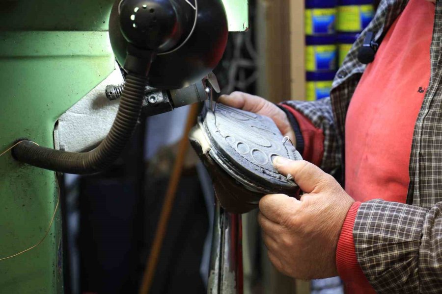 Ayakkabı Tamircileri Çırak Bulmakta Zorlanıyor
