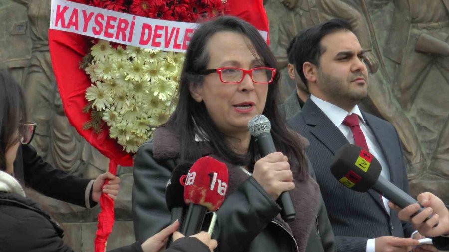 Kayseri’de 27 Mart Tiyatro Günü İçin Tören Düzenlendi