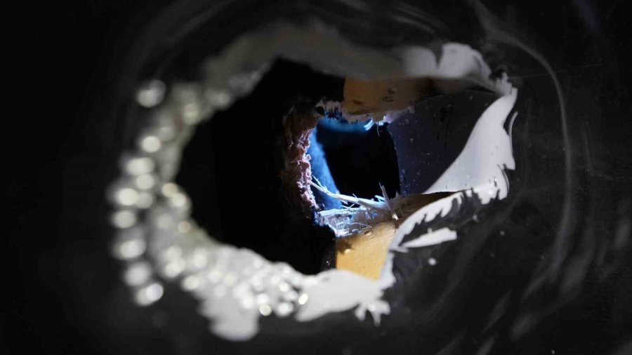 Tarsus Belediye Başkanı Bozdoğan’ın Aracı Kurşunlandı