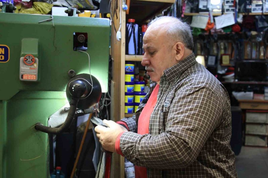 Ayakkabı Tamircileri Çırak Bulmakta Zorlanıyor