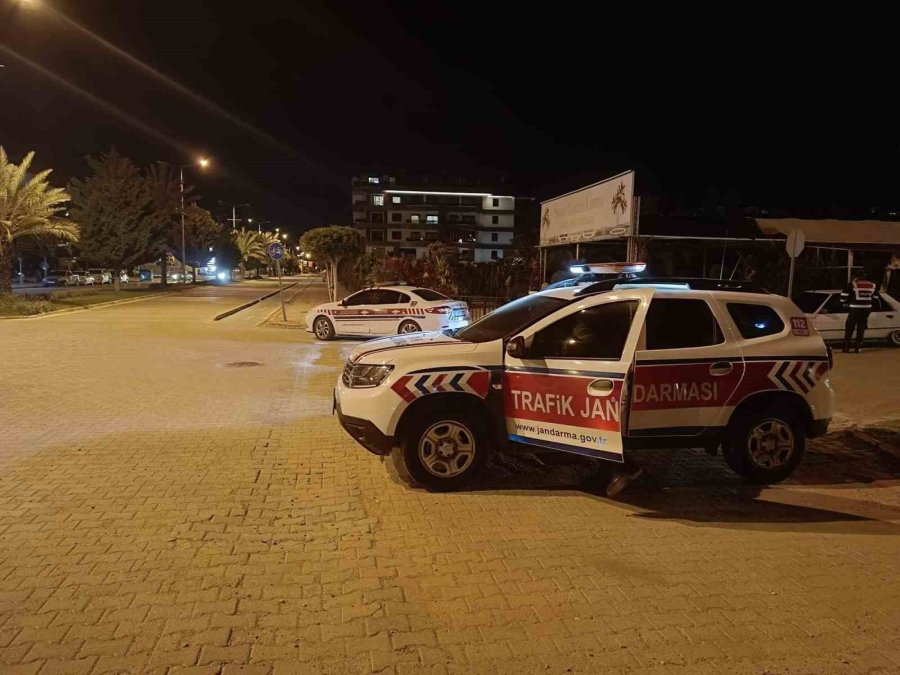 Alanya’da Jandarmadan 23 Araca Trafikten Men Cezası