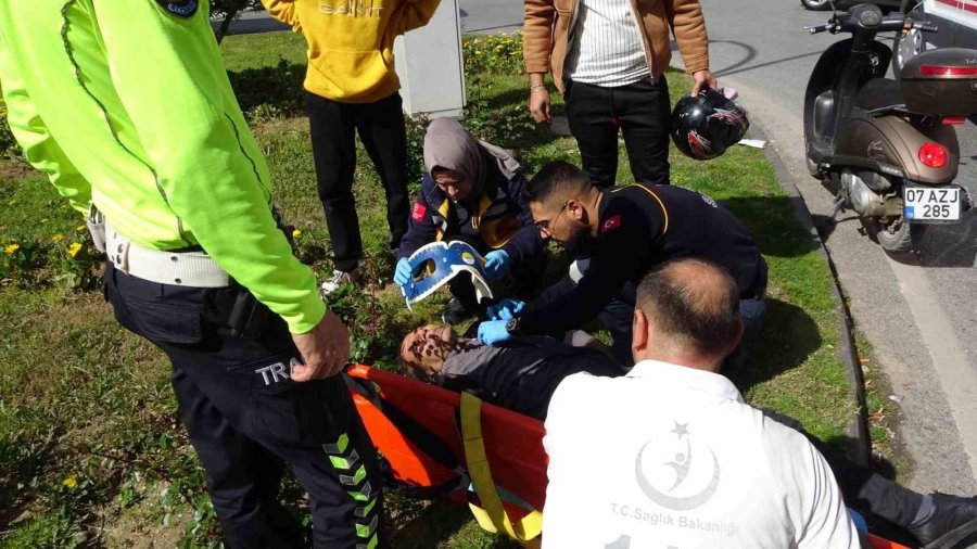 Devrilen Motosikletin Sürücüsü Yaralandı