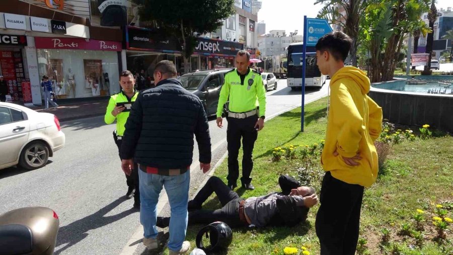 Devrilen Motosikletin Sürücüsü Yaralandı