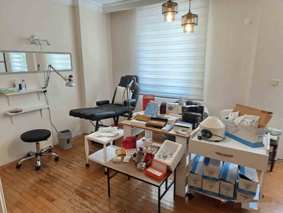 İzinsiz Ve Yetkisiz Tıbbi İşlem Yapılan İşletme Sahibine İşlem Yapıldı