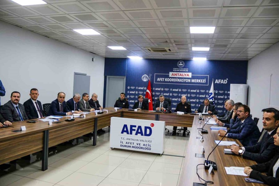 Vali Şahin: "antalya’da 6 Bin 40 Sandıkta 1 Milyon 925 Bin 946 Seçmen Oy Kullanacak"