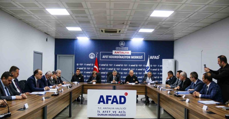 Vali Şahin: "antalya’da 6 Bin 40 Sandıkta 1 Milyon 925 Bin 946 Seçmen Oy Kullanacak"