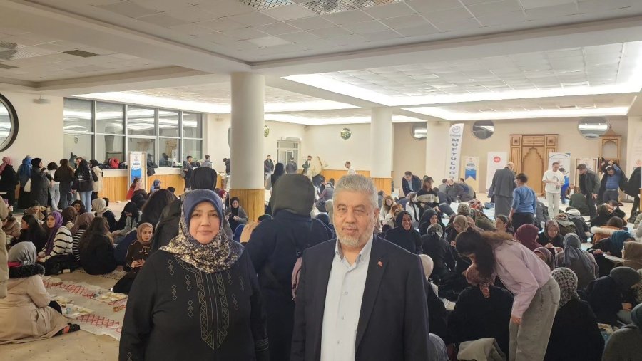 Eskişehir İl Müftülüğünden Üniversite Öğrencilerine İftar Yemeği