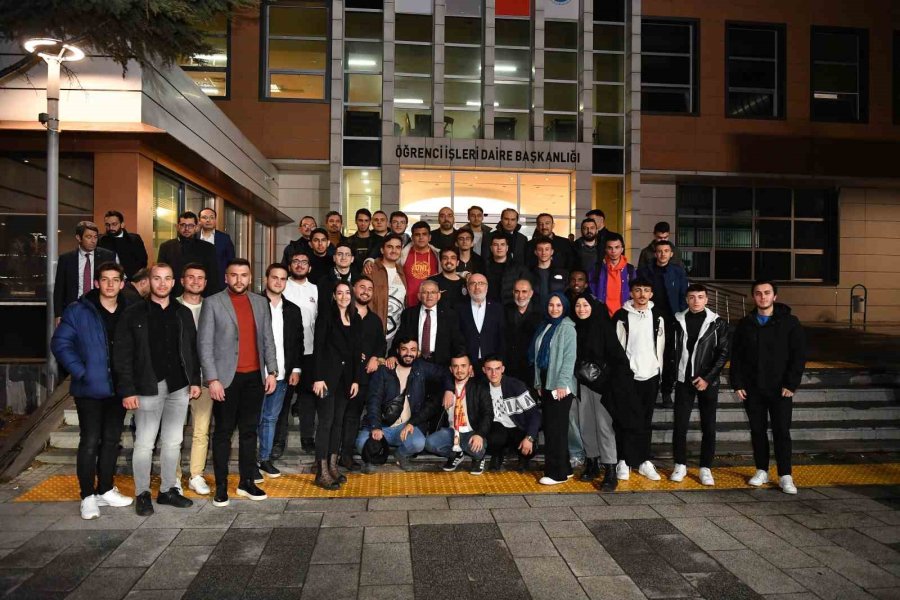 Başkan Büyükkılıç; Kayü’de Öğrencilerle İftar Sofrasında Buluştu