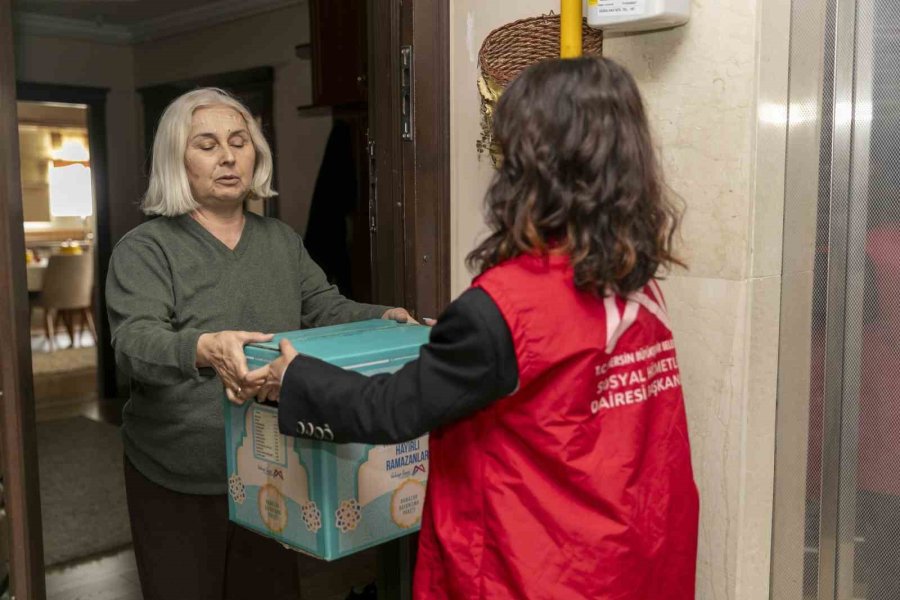 Mersin Büyükşehir Belediyesinden Çölyak Hastalarına Gıda Kolisi Desteği