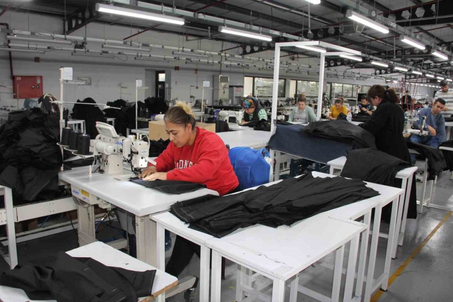 Mersin Serbest Bölgesinde Yıl Sonu Hedefi 4 Milyar Doları Aşmak