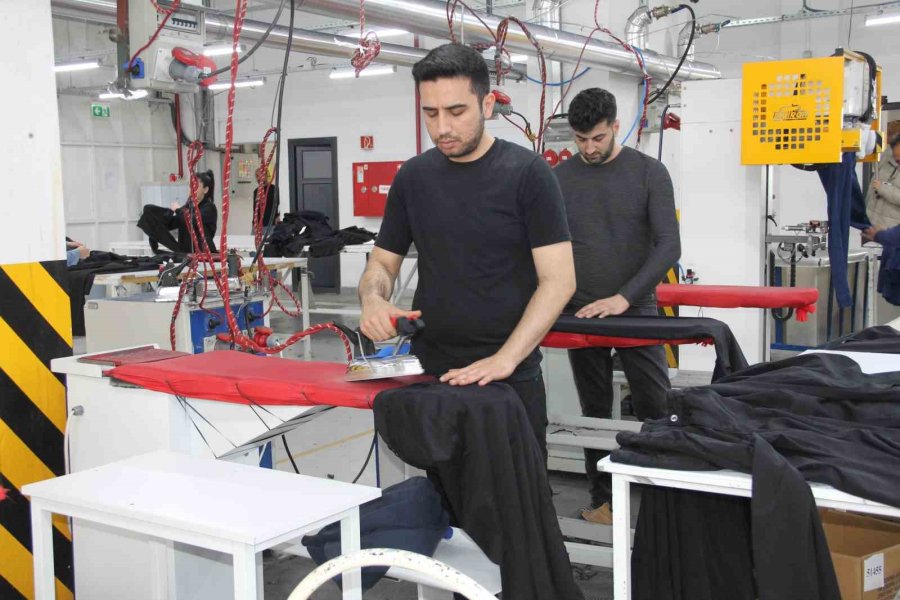 Mersin Serbest Bölgesinde Yıl Sonu Hedefi 4 Milyar Doları Aşmak