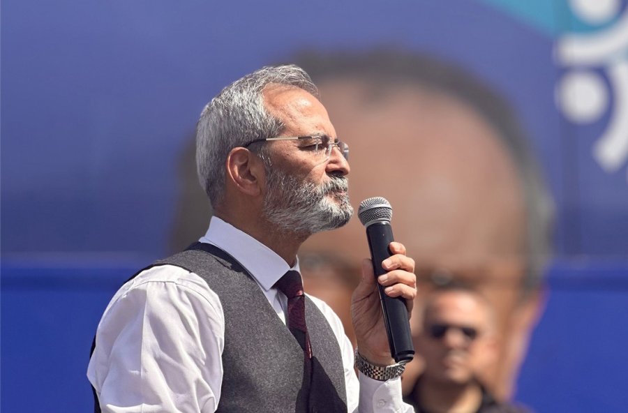 Aracı Kurşunlanan Bozdoğan, Saldırıyı Kınamak İçin Düzenlenen Yürüyüşe Katıldı