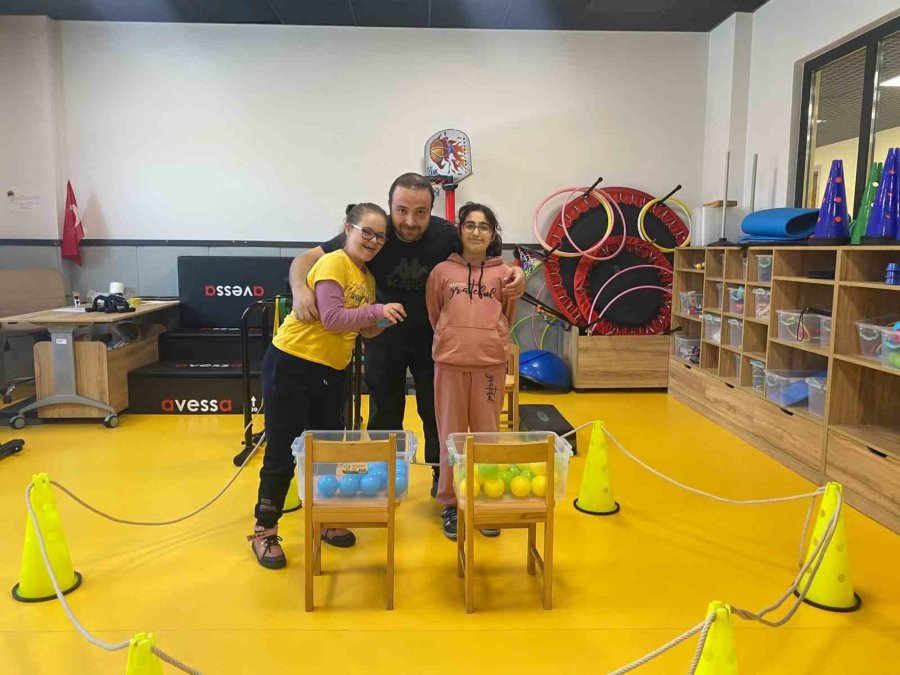 Büyükşehir’in Engelsiz Yaşam Merkezi, ‘ikinci Yuva’ Oldu