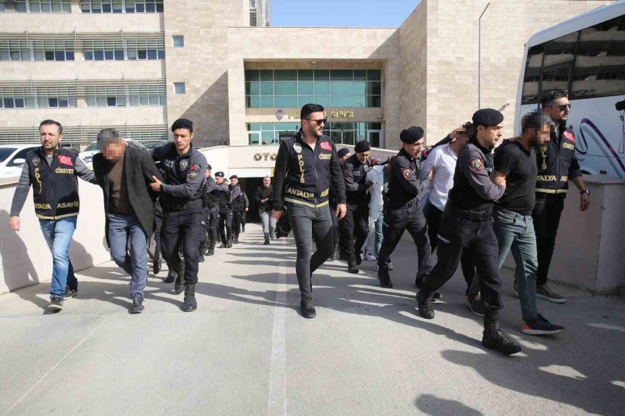 Kafe İçindeki Silahlı Çatışma Tarafları Adliyeye Sevk Edildi