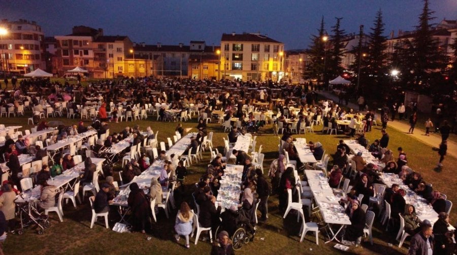 Başkan Yüzügüllü, Çamlıca İftarında Vatandaşlarla Buluştu