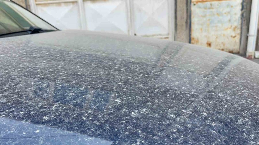 Eskişehir’de Yağmurla Birlikte Gelen Çamur Araç Sahiplerini Üzdü