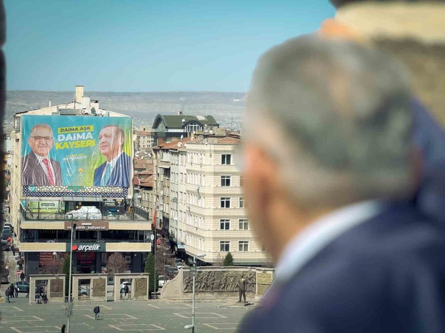 Başkan Büyükkılıç Vatandaşla Buluştu, Kale Surlarından Kayseri’ye Mesaj Verdi