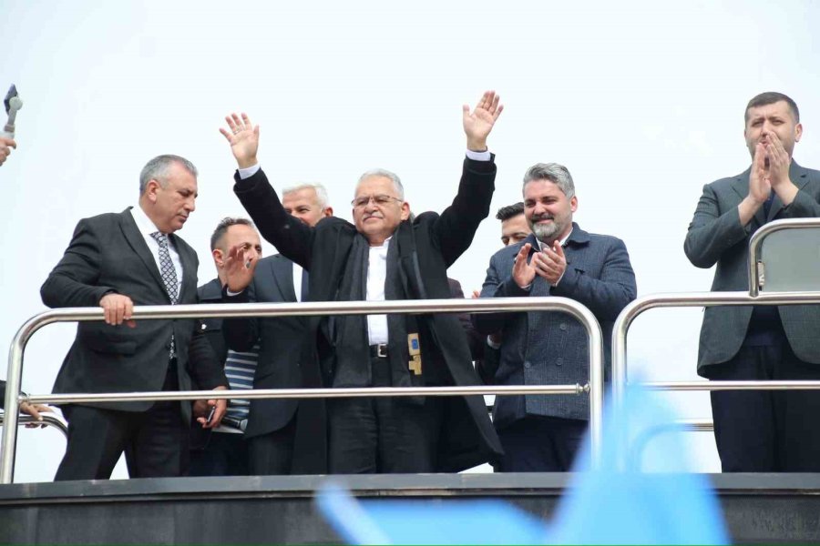 Yeşilhisarlılar, Başkan Büyükkılıç’ı Bağrına Bastı