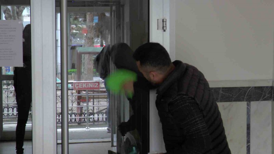 Bina Görevlisi Büyükşehir Belediye Başkanlığı İçin Yarışacak