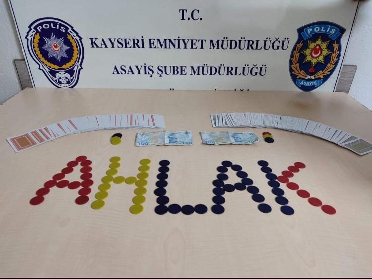 Polisten ‘kumar’ Operasyonu