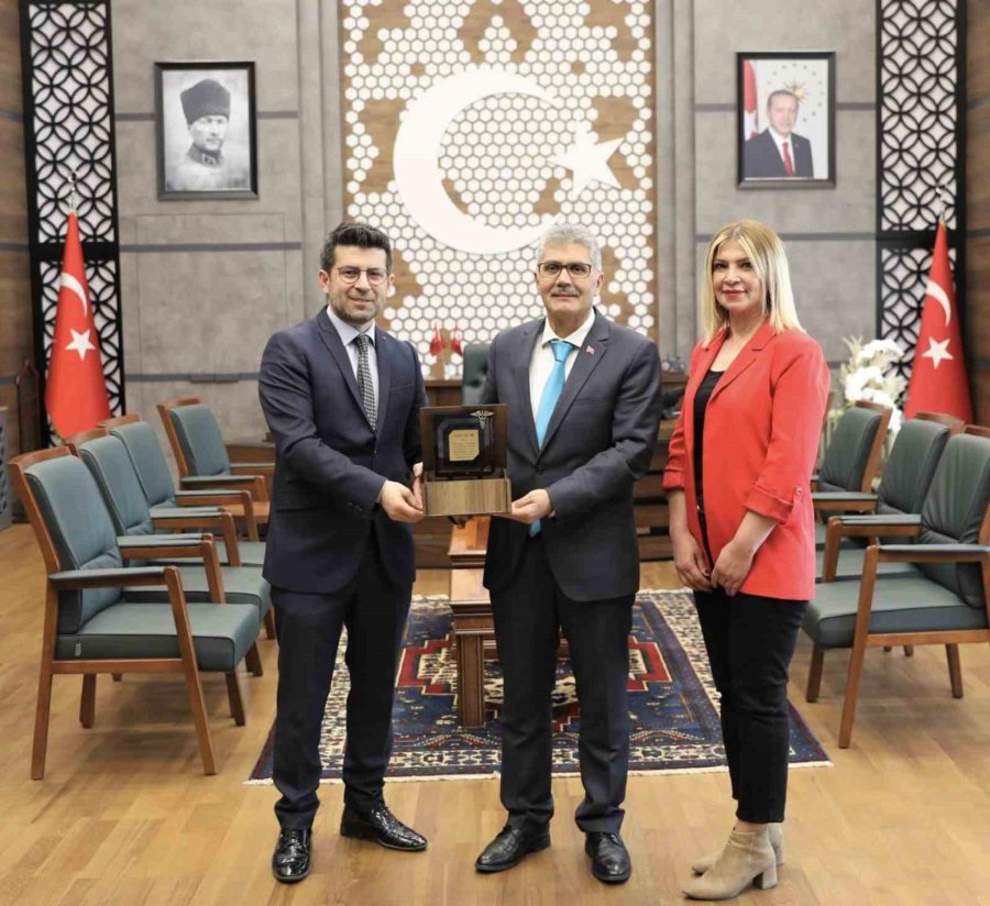 Organlarını Bağışlayan Vali Çelik Ve Emniyet Müdürü Özdemir’e Teşekkür Belgesi